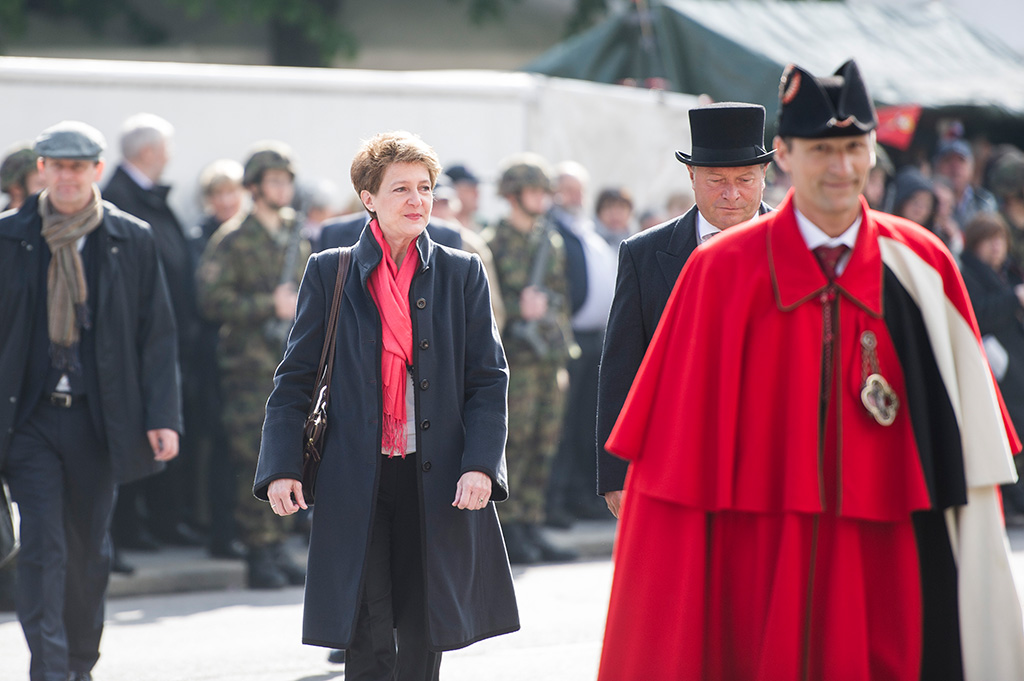 4 maggio 2014: visita alla "Landsgemeinde" di Glarona (Foto: Keystone)